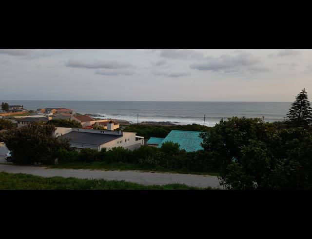 1,487M² VACANT LAND FOR SALE IN SEAVIEW